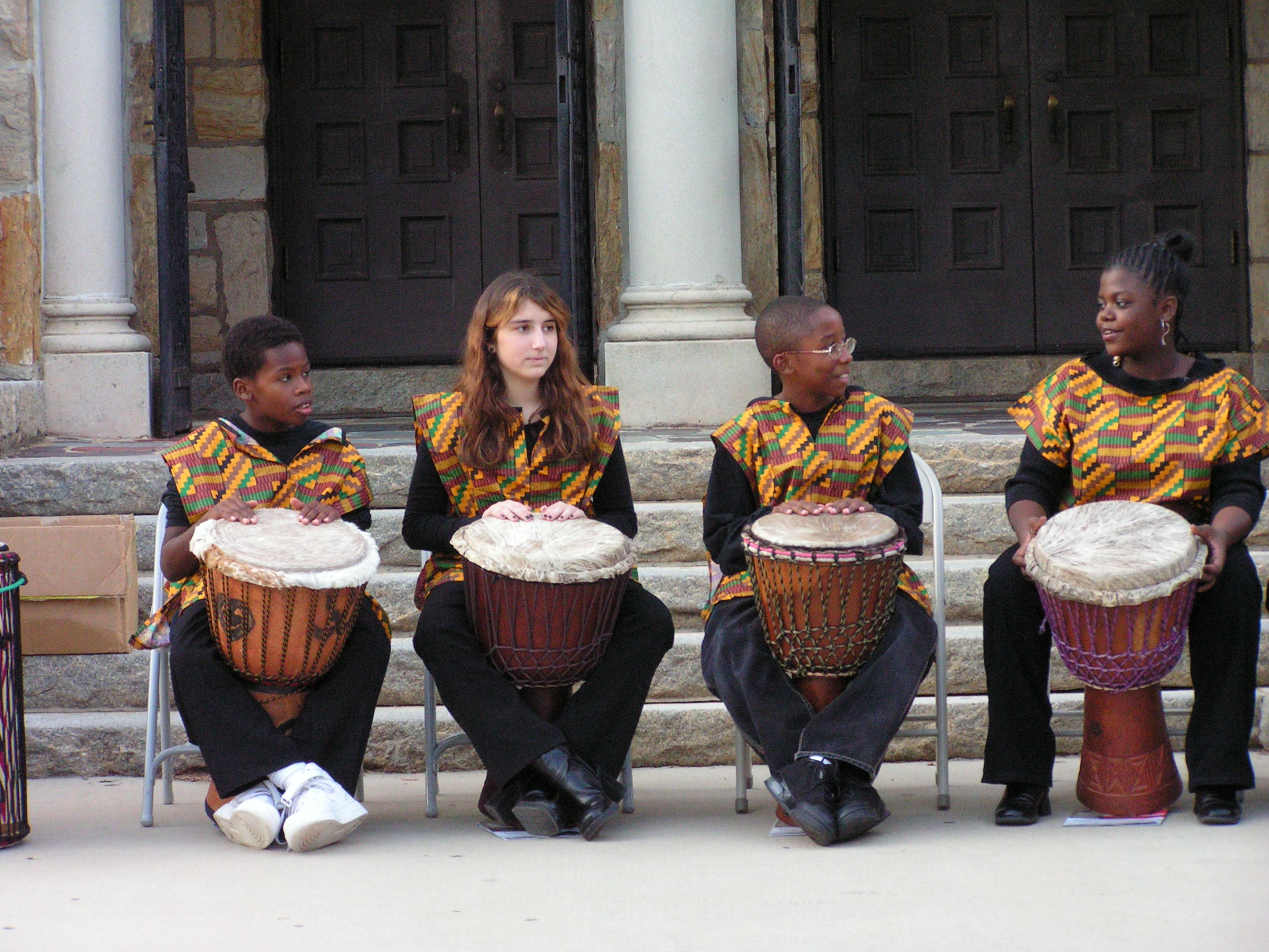 ./2006/African Drums/AfrdrumsPeaceBroughton210007.JPG